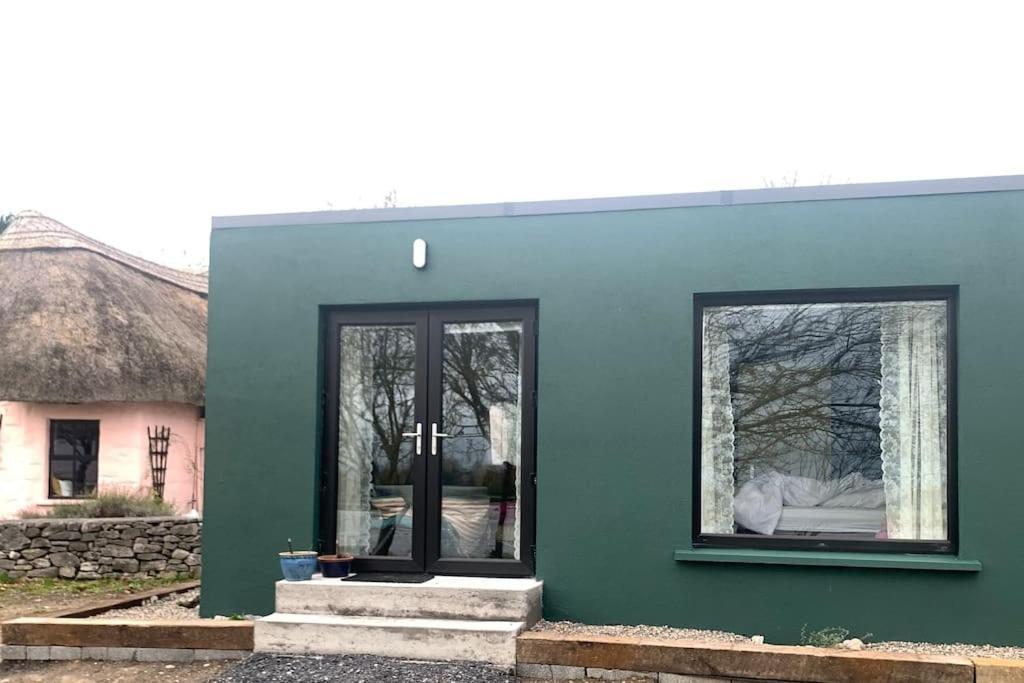 The Cosy By The Shore * Galway